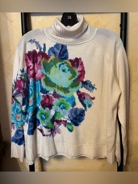 Psophia Turtle Neck Sweater with Blue & Pink Floral Print Size S